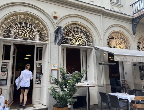 café-kör.jpeg Café Kör is one of the best Hungarian restaurants in Budapest