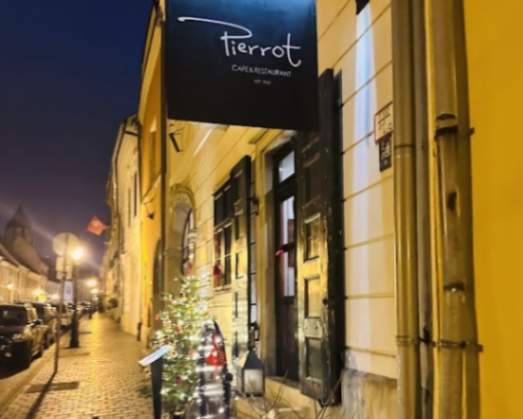 pierrot-cafe-and-restaurant.jpeg Pierrot Cafe is one of the best Hungarian restaurants in Budapest