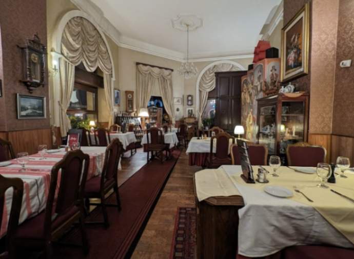 kacsa-vendeglo.jpeg Kacsa Vendeglo is one of the best Hungarian restaurants in Budapest